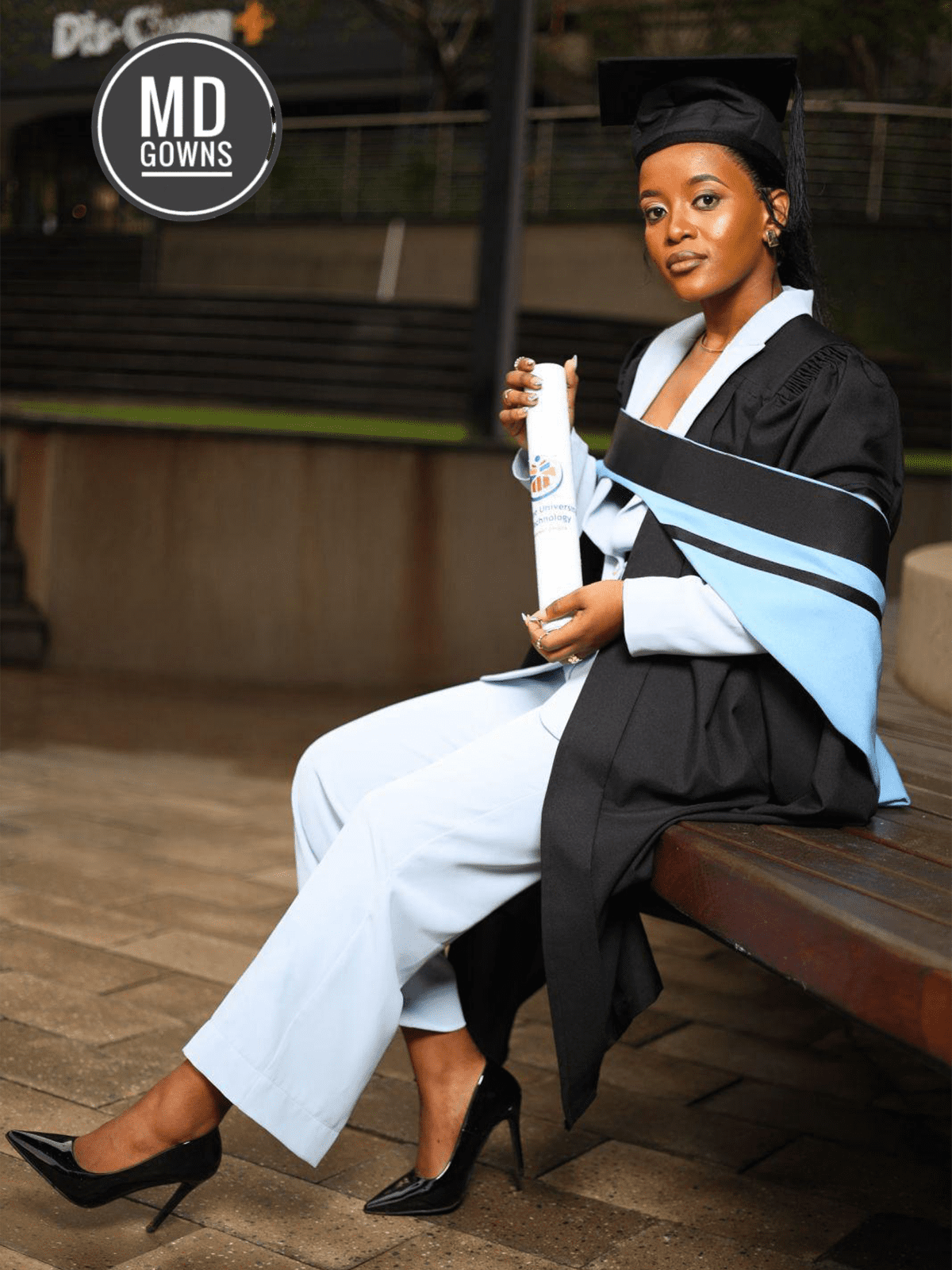 TUT Graduation Gown Set